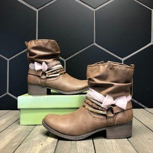 Womens Sarah Jayne Elloise Tan Bow Boots Multiple